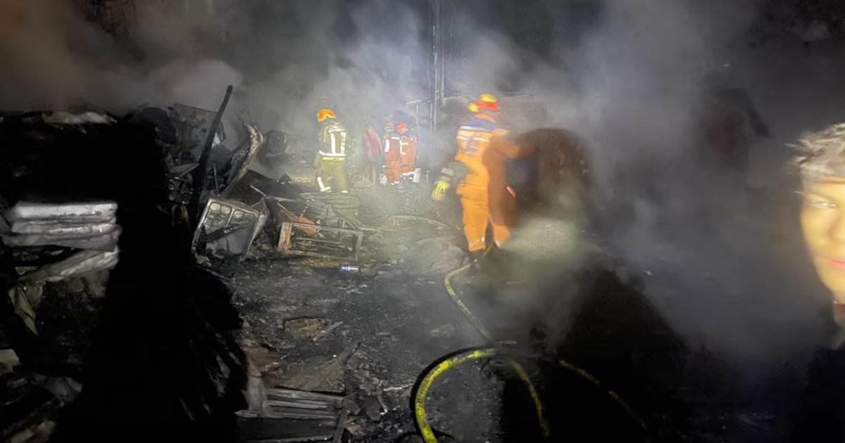 Así es el calvario de las 58 familias que lo perdieron todo tras incendio en el barrio 12 de Octubre de Bucaramanga y ahora viven en un campamento