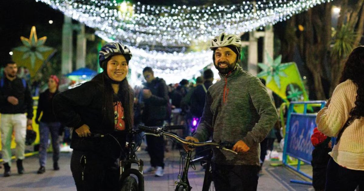 Bogotá se enciende con su ciclovía nocturna: habrá 95 kilómetros habilitados y rutas de bici-karaoke