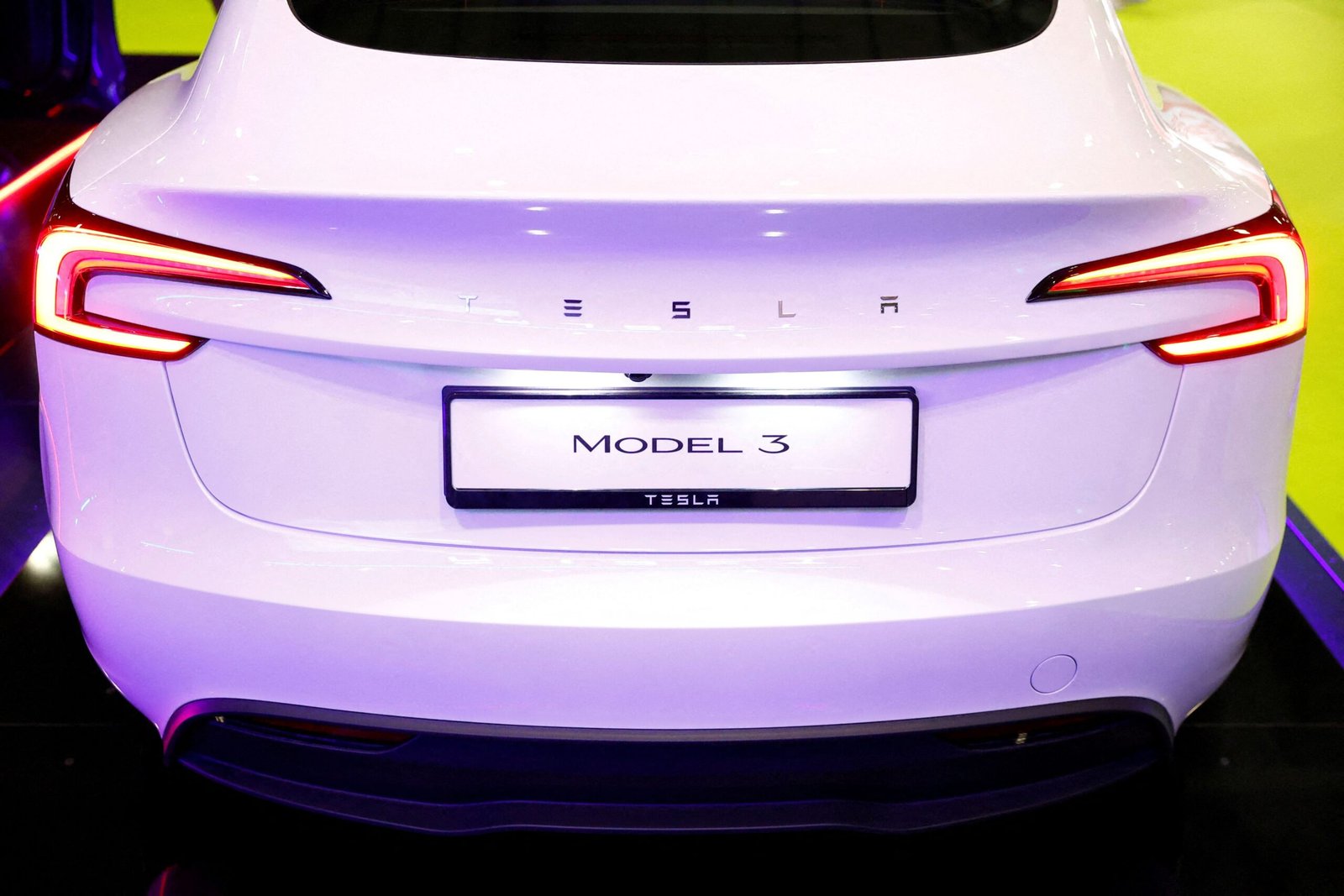 EE.UU. abre una petición de defecto sobre unos 180.000 vehículos Tesla por los mecanismos de apertura de puertas