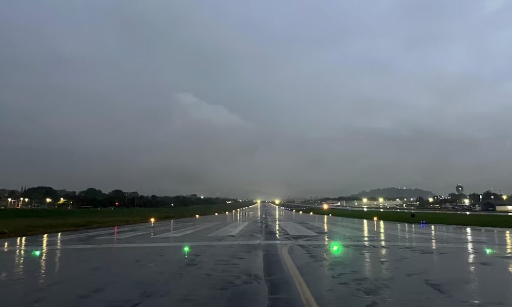 El aeropuerto Olaya Herrera de Medellín amanece con restricciones en los vuelos por baja visibilidad