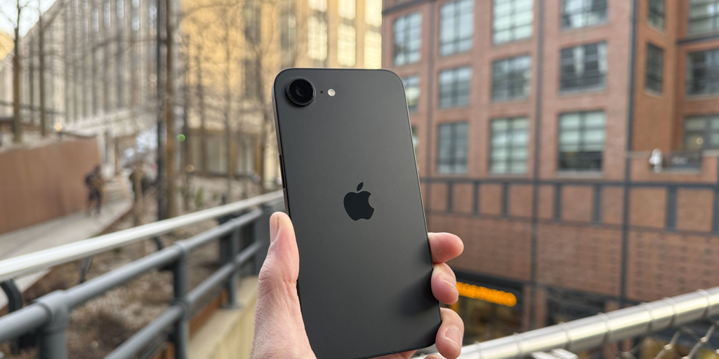 El iPhone 16e toca mínimo histórico en MediaMarkt y se cuela entre las compras más buscadas de Navidad
