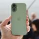 El iPhone 17 fue un éxito, pero Apple necesita seguir mejorando el modelo básico en 2026