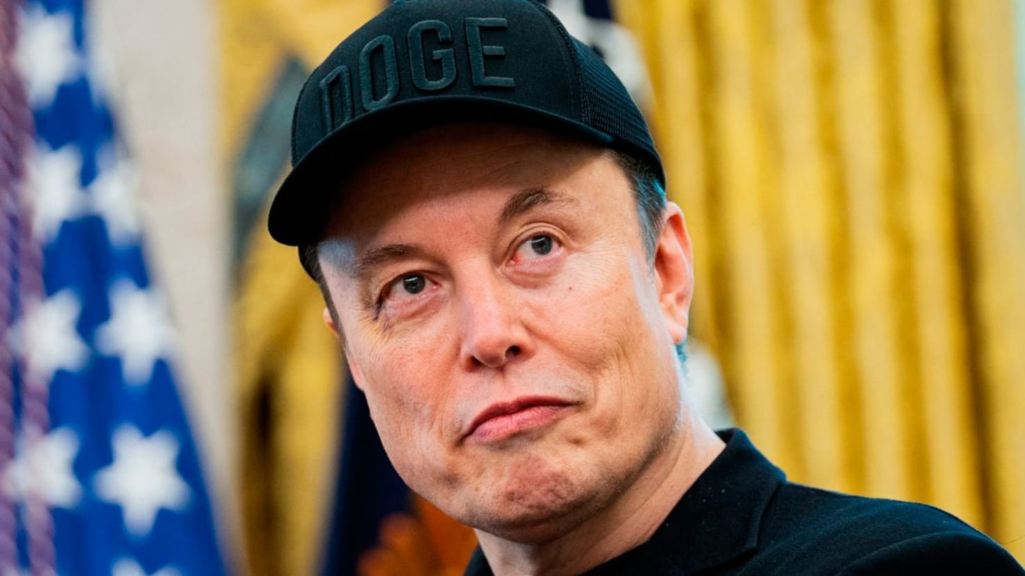 Elon Musk amenazó a Apple si no aceptaba su oferta de 5.000 millones de dólares: horas más tarde cumplió su amenaza