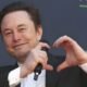 Esto es lo que deberías vivir para alcanzar los 700.000 millones de dólares que tiene Elon Musk en el banco.