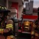 Explosión en fábrica de tanques plásticos en Jamundí dejó dos trabajadores heridos y provocó incendio