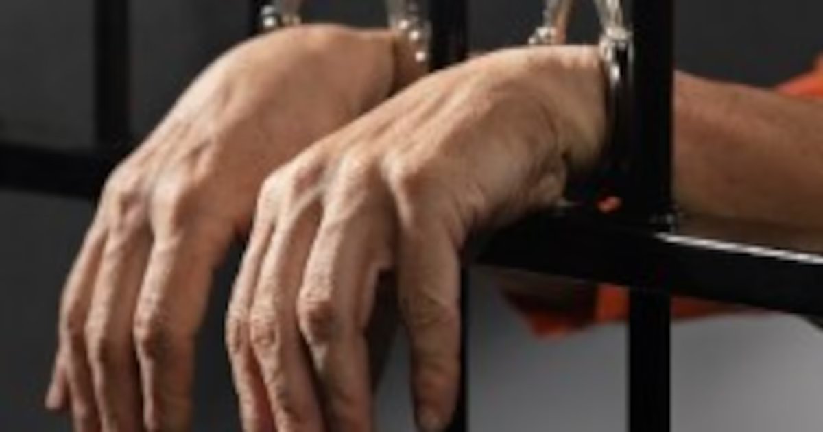 Extranjero fue acusado de pagar a una menor de 16 años para tener sexo en Medellín: esto dijo la investigación