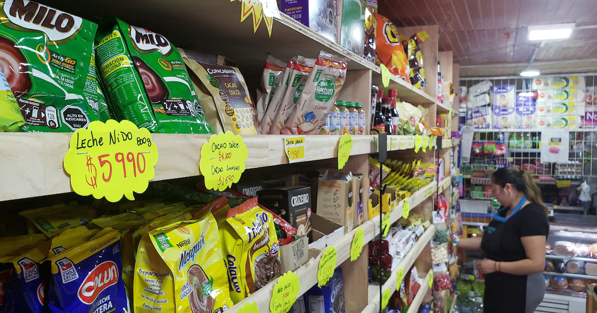 Gaseosas, papitas y otros alimentos subirán de precio a partir del 1 de enero de 2026: por qué será al nivel máximo previsto