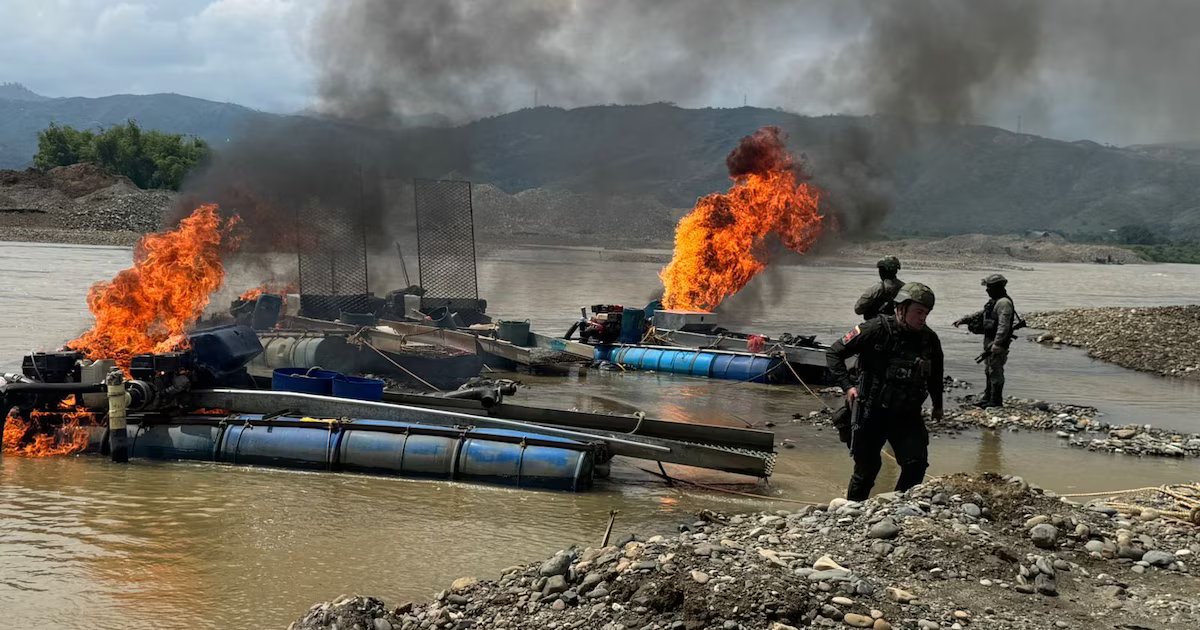 Golpe a la minería ilegal en Cauca: destruyen 18 dragas y 72 motobombas de estructura de alias ‘Marlon’