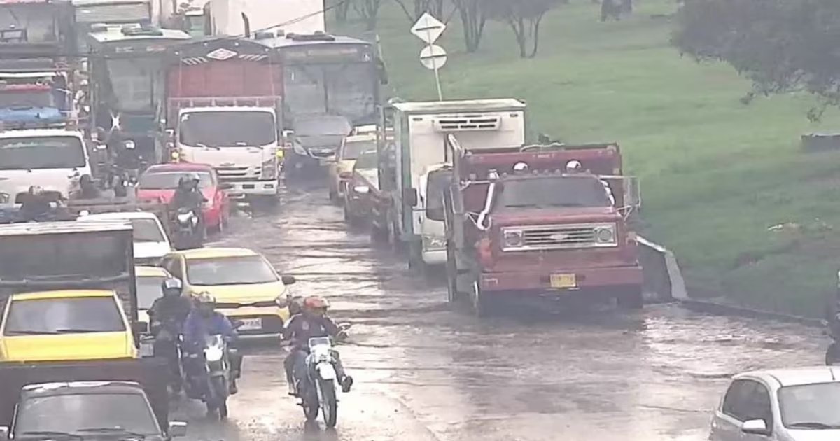 Granizo, trancón e inundaciones: los estragos del intenso aguacero que afectó varias localidades de Bogotá