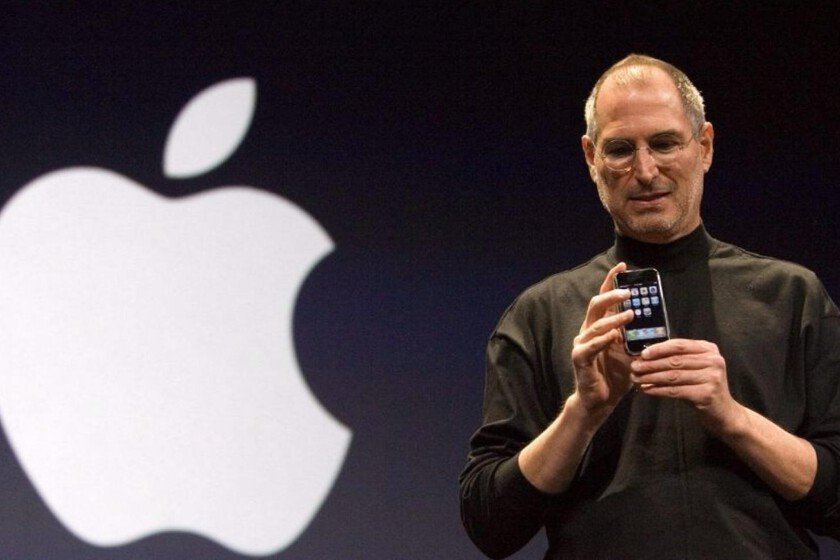 Hubo un tiempo en que Windows Mobile dominaba y el iPhone era un aspirante. 24 meses después, Apple le arrebató el puesto y no volvió a mirar atrás