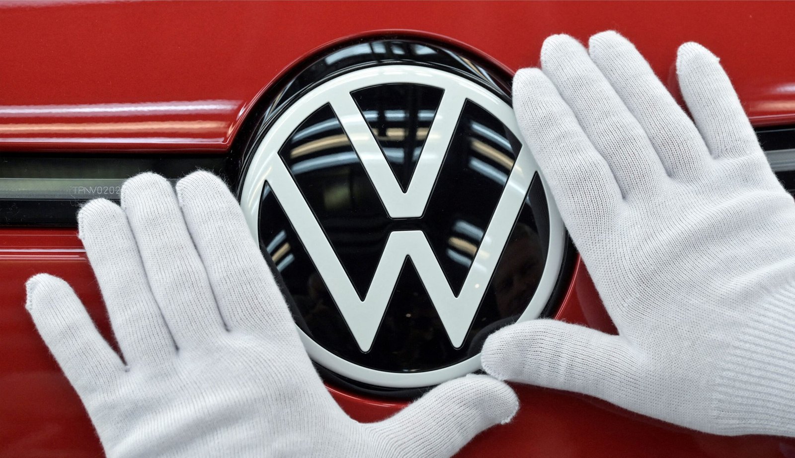 Italia cierra investigaciones sobre Stellantis, Volkswagen, Tesla y BYD por información al consumidor sobre vehículos eléctricos