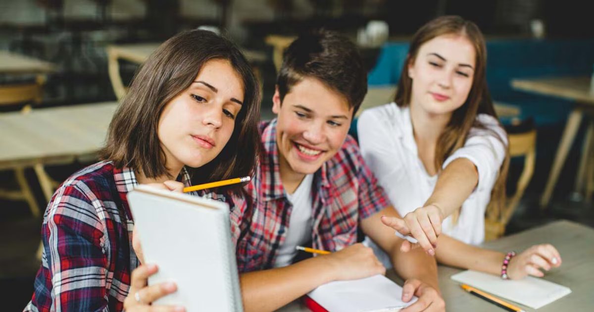 Jóvenes de Bogotá podrán acceder a becas-crédito en educación superior con pagos flexibles y condonaciones: tienen hasta el 10 de diciembre