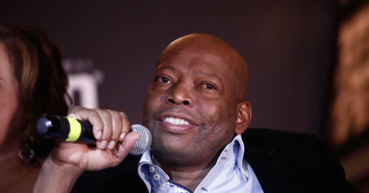 La curiosa petición del “Tino” Asprilla a Donald Trump, mientras viajaba en lancha por el Caribe: “No me vayas a pelar”