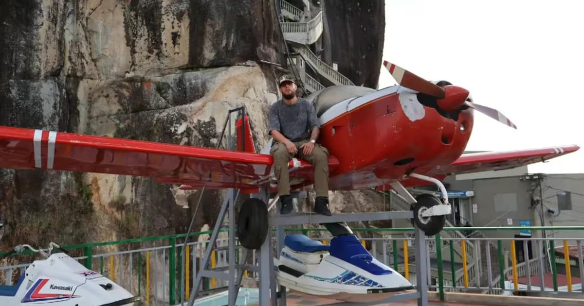 La vida del sobrino nieto de Pablo Escobar y el reto de llevar el apellido más temido de Colombia