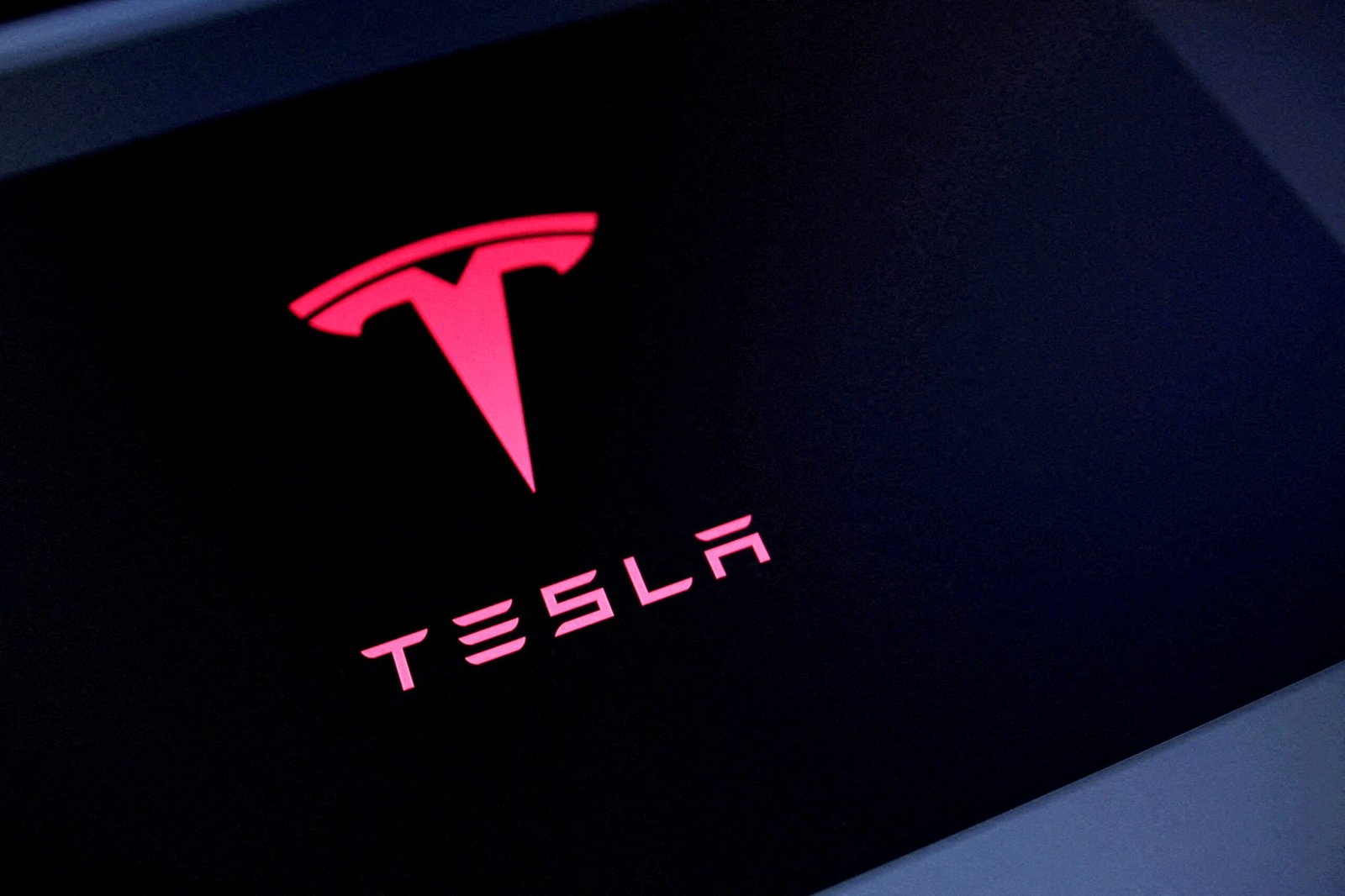 Las ventas de Tesla en EE.UU. UU. caen a su nivel más bajo en casi cuatro años en noviembre pese al lanzamiento de versiones más económicas