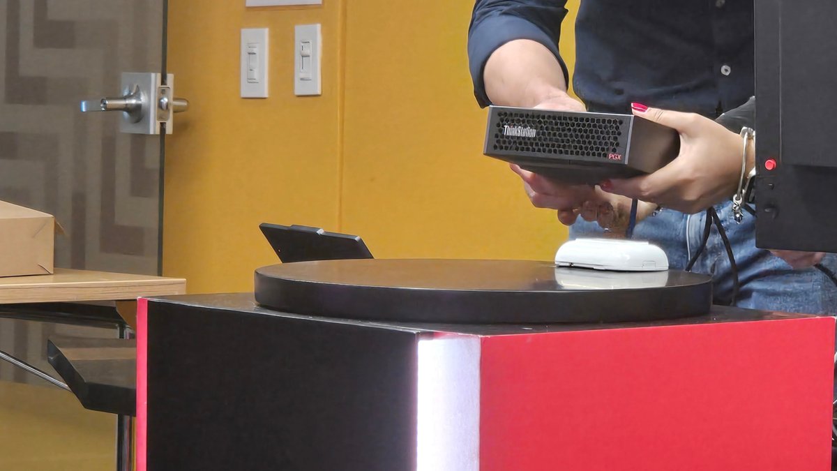 Lenovo lanza ThinkStation PGX, la estación para trabajar IA en las empresas sin ir a la nube