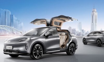 Llamativo SUV eléctrico con puertas tipo Tesla y 445 km de autonomía. Tiene 8 años de garantía y buenos acabados interiores.