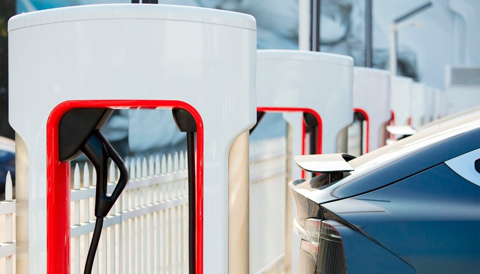 Los clientes de UTA Edenred ya pueden acceder a la red de supercargadores Tesla - Interempresas.net