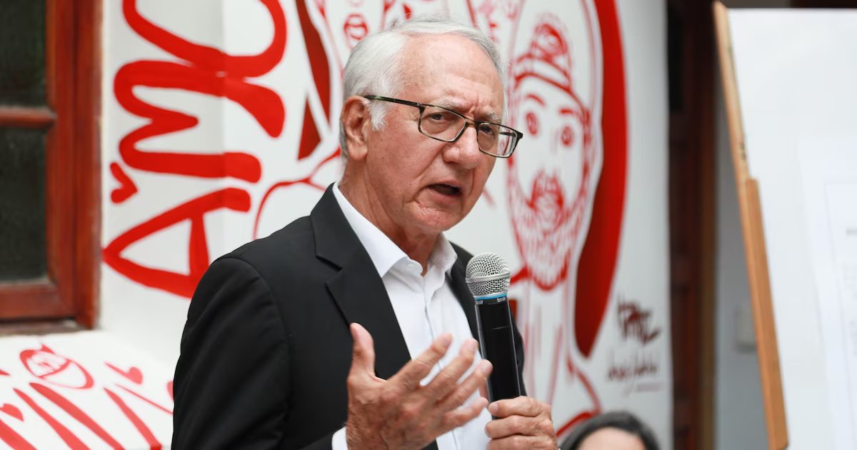 Ministro de Salud rechazó presiones para aumentar la UPC: “Tenemos que mirar si Papá Noel está pobre, porque no hacen sino pedirle”