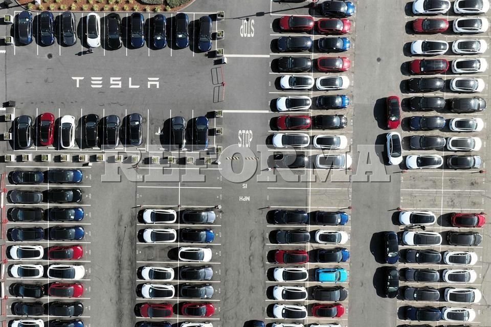 Muestra Wall Street fe en Musk; acción de Tesla sube casi 5% - Reforma
