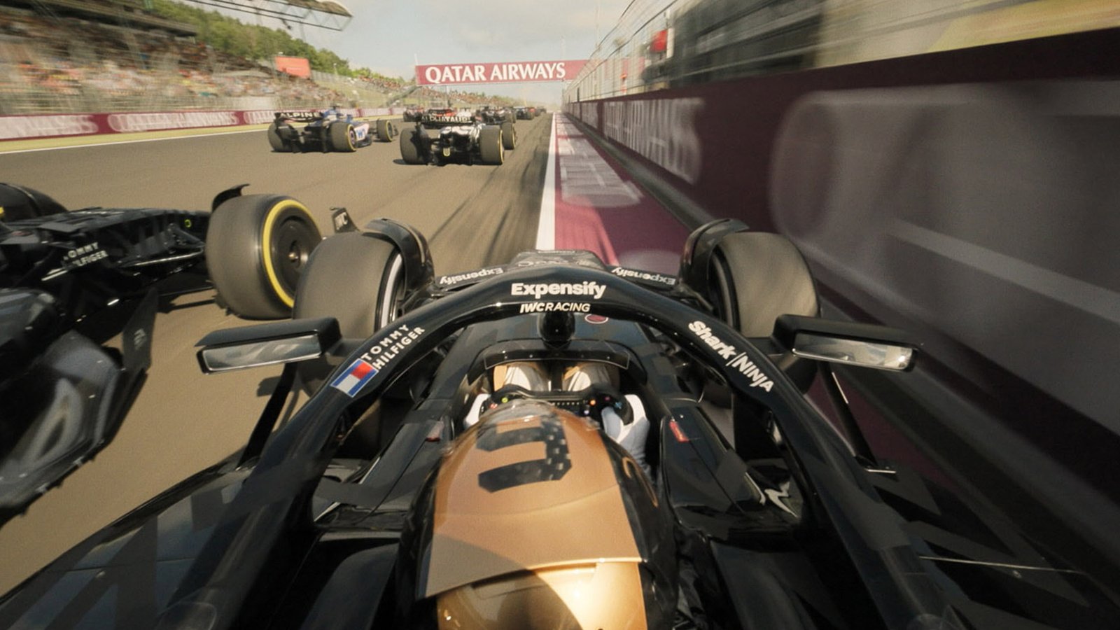 Una escena de coche de carreras de la película original de Apple F1.