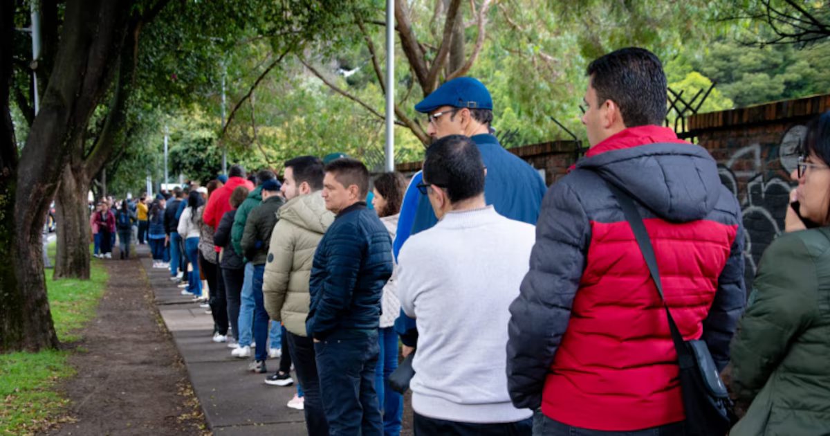 Personas en condición de discapacidad podrán ingresar a trabajar a la Dian con sueldos millonarios