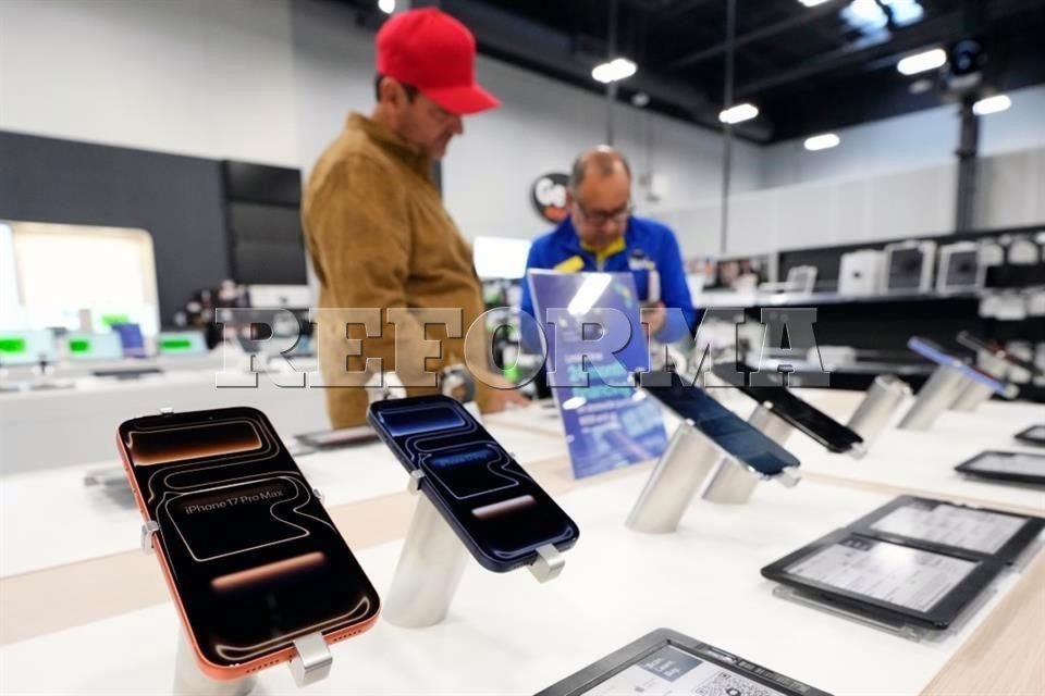 Prevén que iPhone 17 impulsa ventas récord de Apple en 2025