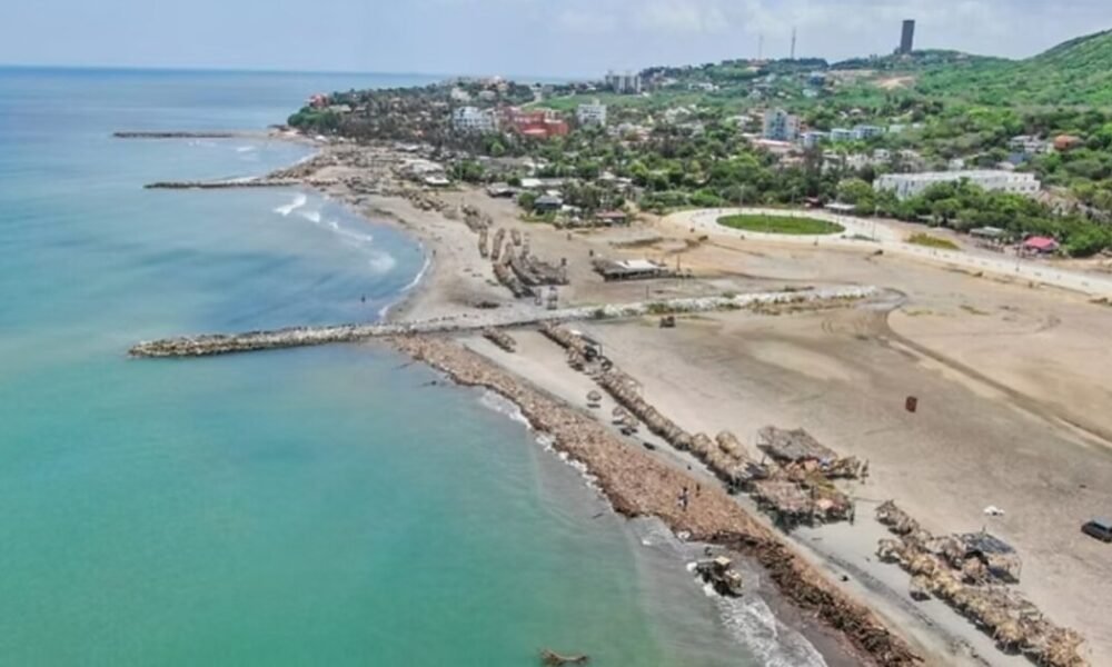 Sancionaron a pareja que sostenía relaciones íntimas en público en una playa de Puerto Colombia