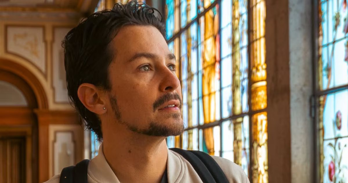 Sebastián Vega revela cuál fue el peor beso de su carrera y confiesa: “Los besos de actuación son muy malucos”