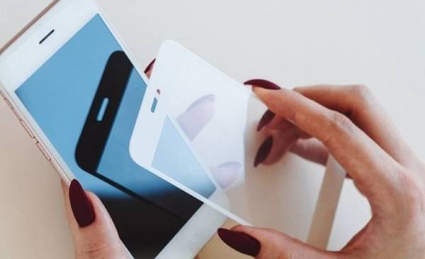 Si tienes este modelo de iPhone no le pongas protector de pantalla: la lista completa