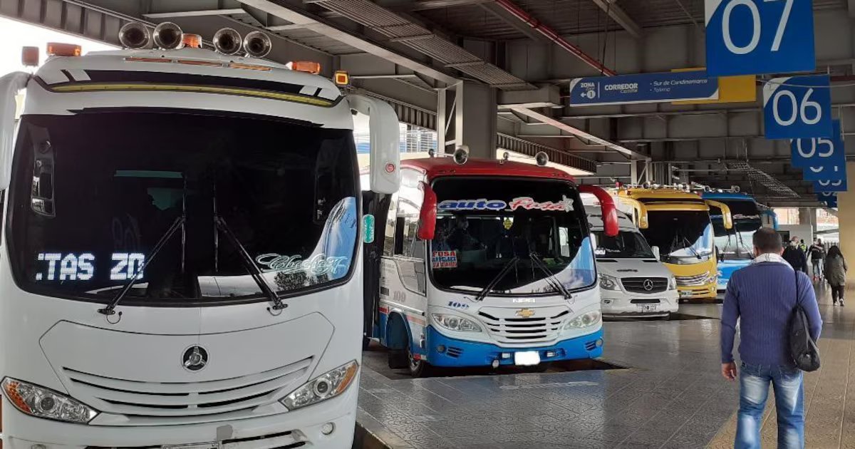 Suben los precios del transporte intermunicipal en Colombia: empresas comenzaron a actualizar las tarifas para diciembre