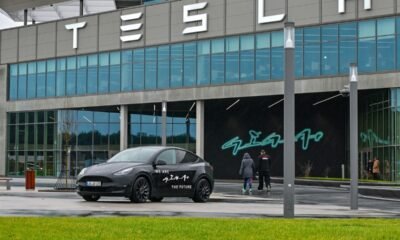 Tesla, Volkswagen, BYD y Stellantis, obligadas por Italia a ser "más claras" sobre sus eléctricos