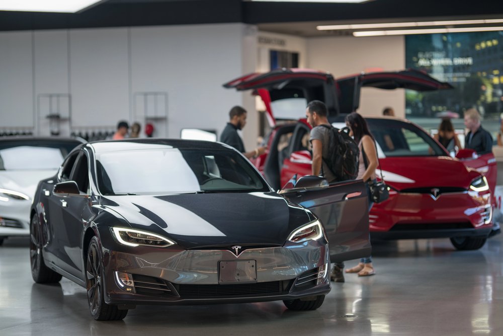 Tesla irrumpe en el top 10 de mejores marcas de autos según Consumer Reports