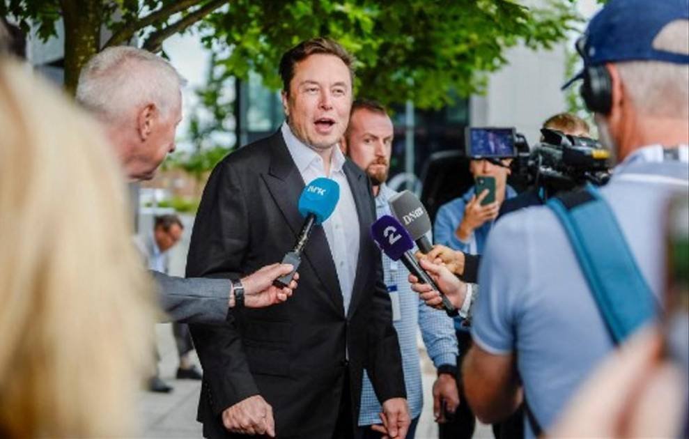 Tesla pagará a Elon Musk decenas de millas de millones de dólares