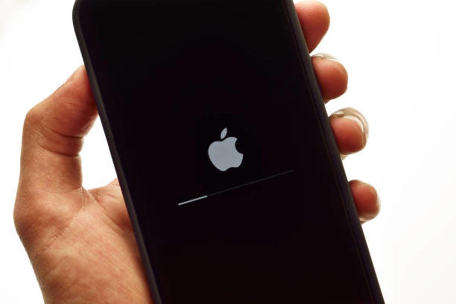 Todos los usuarios de iPhone deben de actualizar su dispositivo tras ataques a Apple. (Foto ilustrativa: istock)