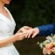 contrató a un hombre para que le organizara su boda y le robo 31 millones de pesos