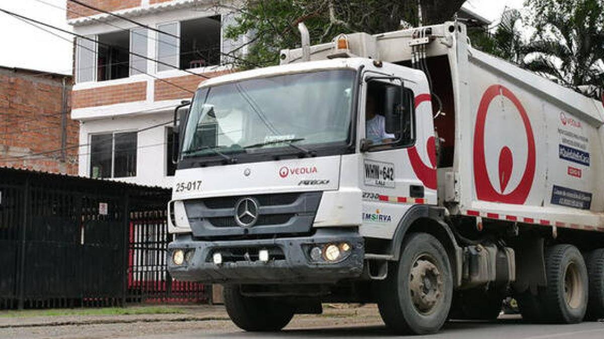 ¿Y ahora quién recoge las basuras en Cali? El vencimiento del contrato con cuatro operadores pone a la ciudad frente a una posible crisis sanitaria