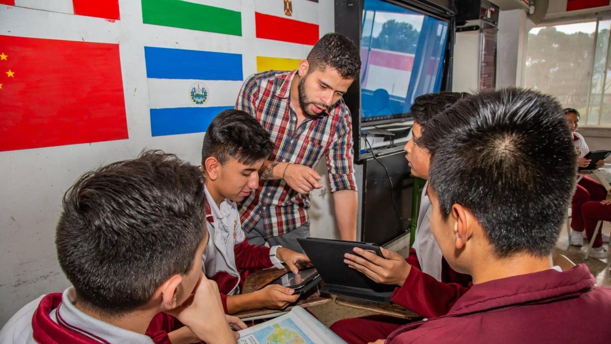 Según el Distrito más de 30.000 profesores no recibirán su pago este 28 de enero.
