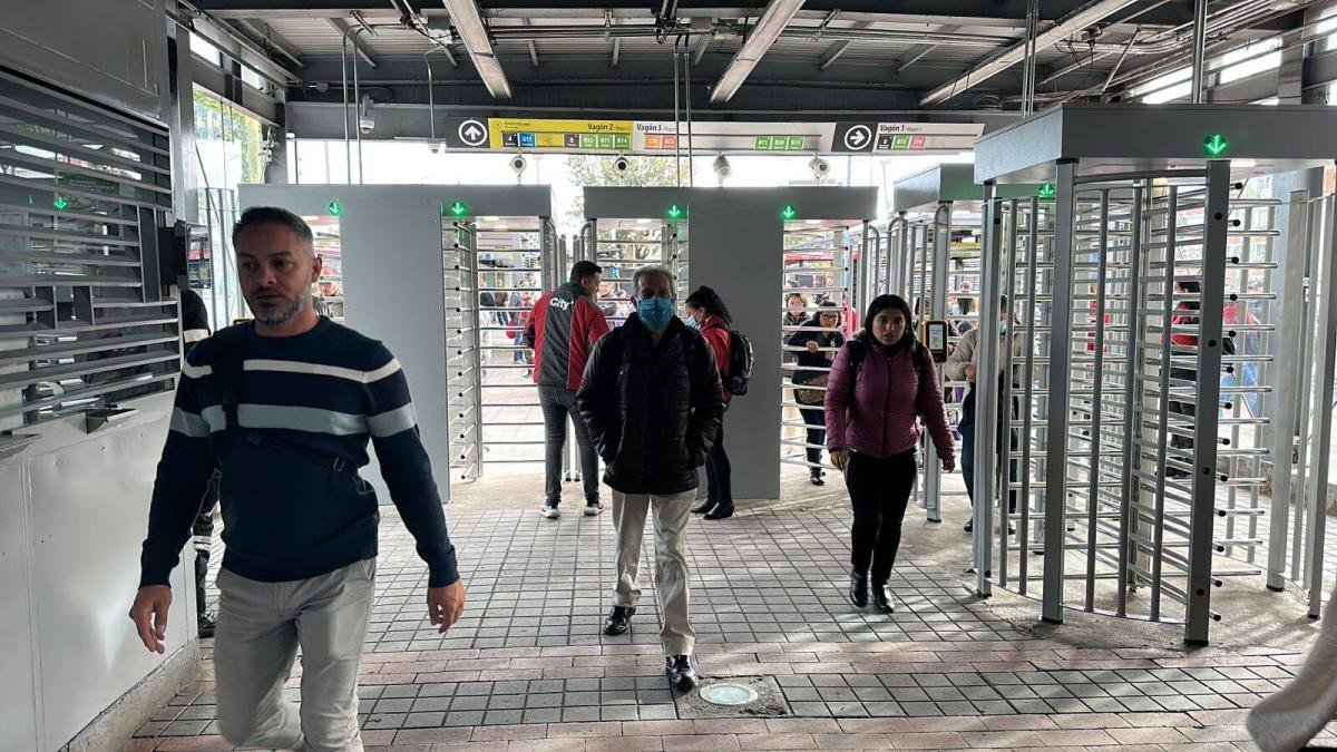 ¿Desde cuándo se haría aumento de $350 en pasajes de TransMilenio?: estos son los tiempos a tener en cuenta