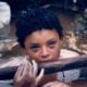 ¡Hay que salvar a Omayra! / Crónica de Germán Santamaría sobre la niña que quedó atrapada entre el lodo de la avalancha de Armero