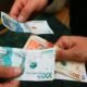el 39 % de los adultos alcanza el nivel mínimo deseable de conocimientos sobre manejo de dinero