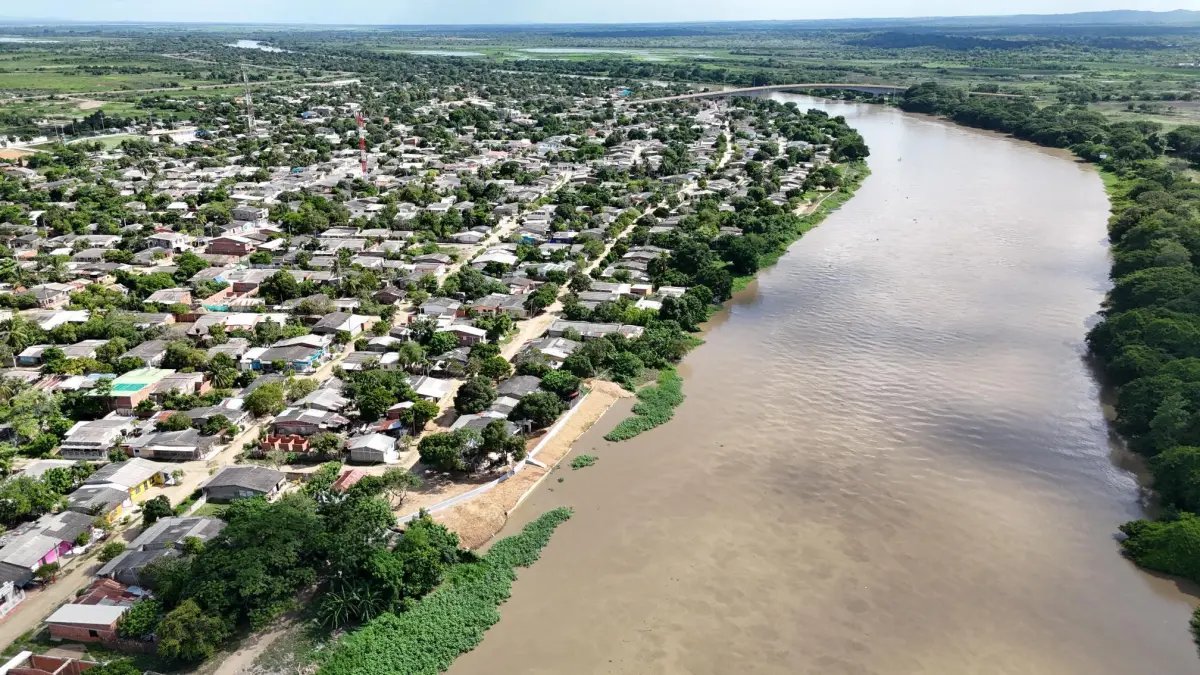 'Es vital garantizar la protección contra inundaciones en los pueblos a orillas del Canal del Dique', señala el Gobrenador de Bolívar, Yamil Arana