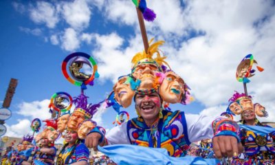 La danza y la música del 'Canto a la tierra' el desfile que recorrió la senda del carnaval en Pasto en medio de grandes emociones y admiraciones.