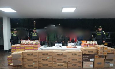 Capturan en flagrancia a ocho personas que robaban un supermercado en el barrio Venecia, en el sur de Bogotá.