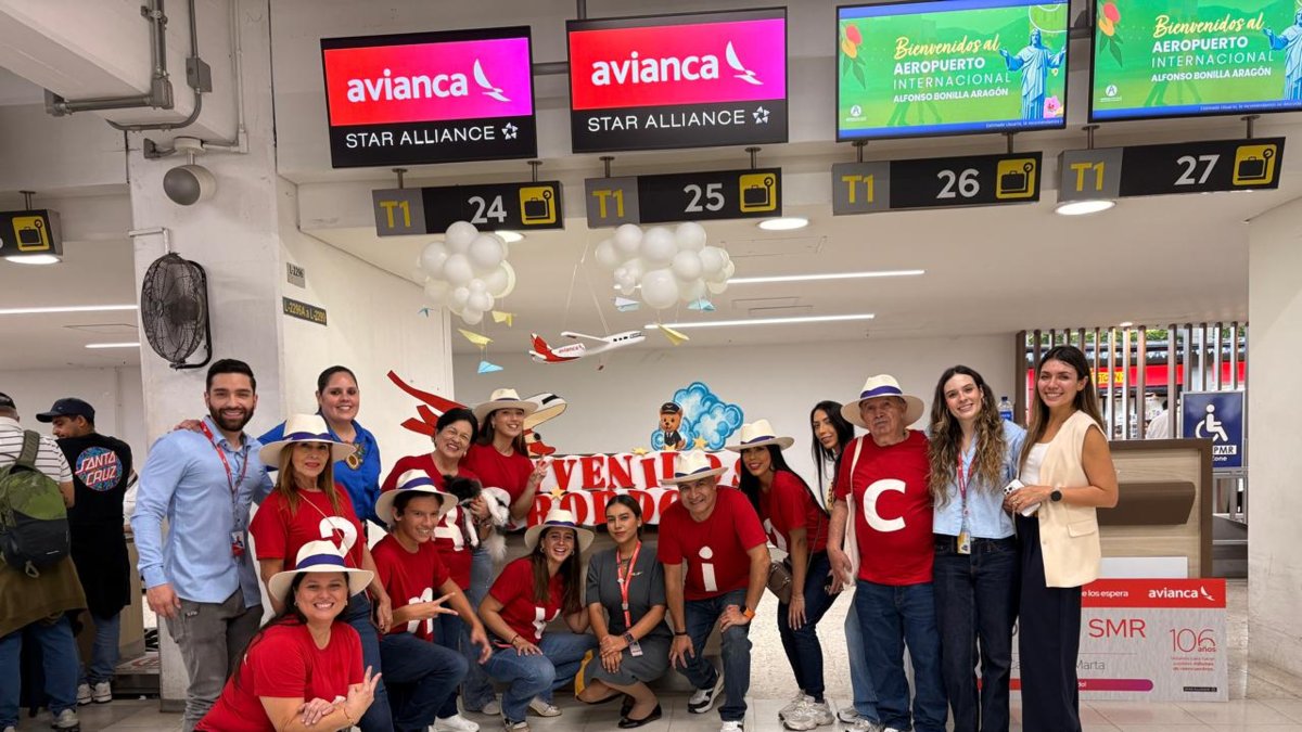 dos familias caleñas que celebraron el Fin de Año en un avión de cartón viajarán a Santa Marta