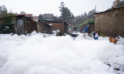 quebrada tibanica se desbordó y dejó espuma contaminante