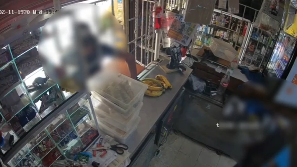 Estos son los dos presuntos extorsionistas capturados tras quedar expuestos en video: uno era de 'Los Pepes' y otro de 'Los Costeños'