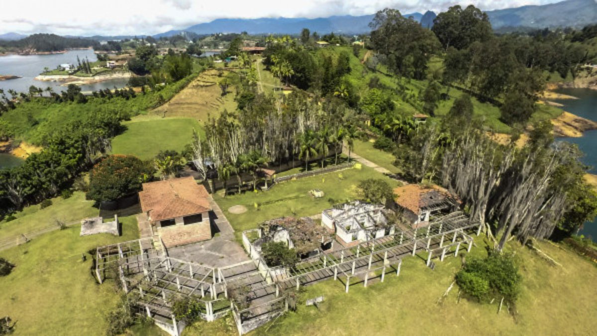 Este es el precio millonario por el que se subastó la emblemática finca 'La Manuela' en Guatapé, antes propiedad de Pablo Escobar.