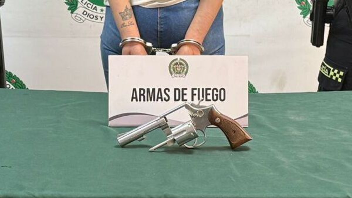 habría robado 5 de estos establecimientos en compañía de su pareja