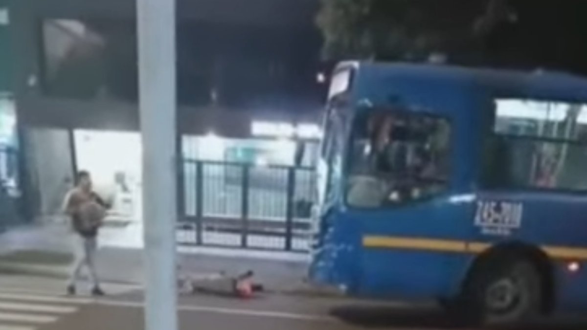 TransMilenio anunció acciones contra conductor del Sitp que embistió varias veces a una moto en el norte de Bogotá: 'Rechazamos la intolerancia'